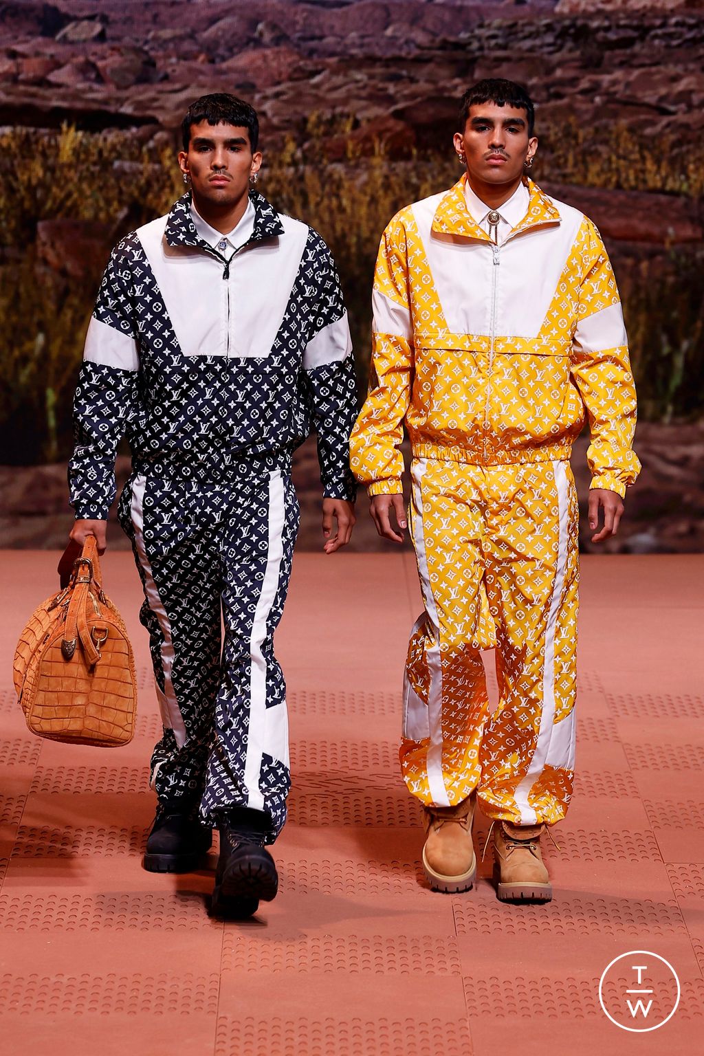 Fashion Week Paris Fall/Winter 2024 look 47 from the Louis Vuitton collection menswear