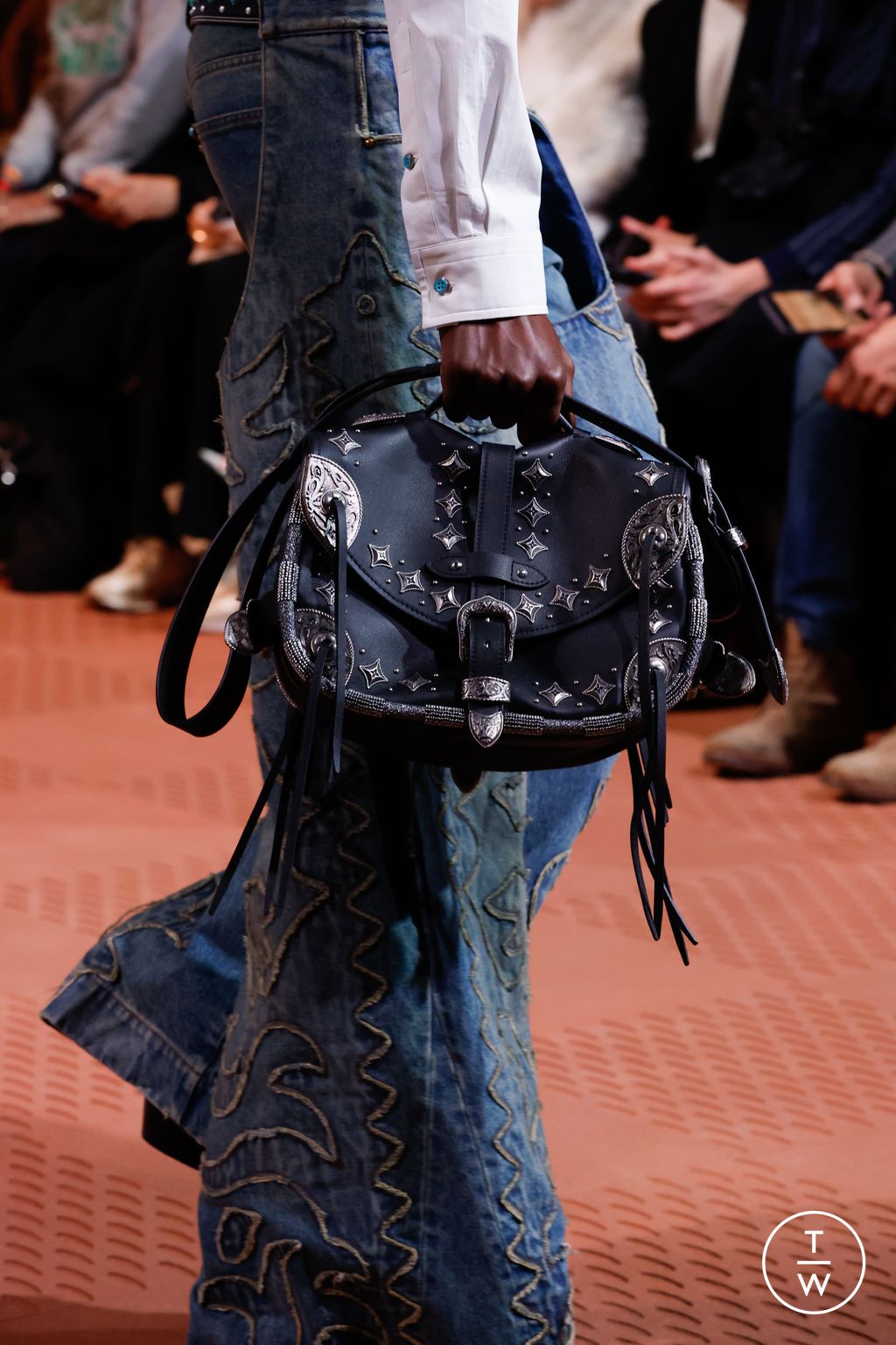 Fashion Week Paris Fall/Winter 2024 look 12 from the Louis Vuitton collection menswear accessories