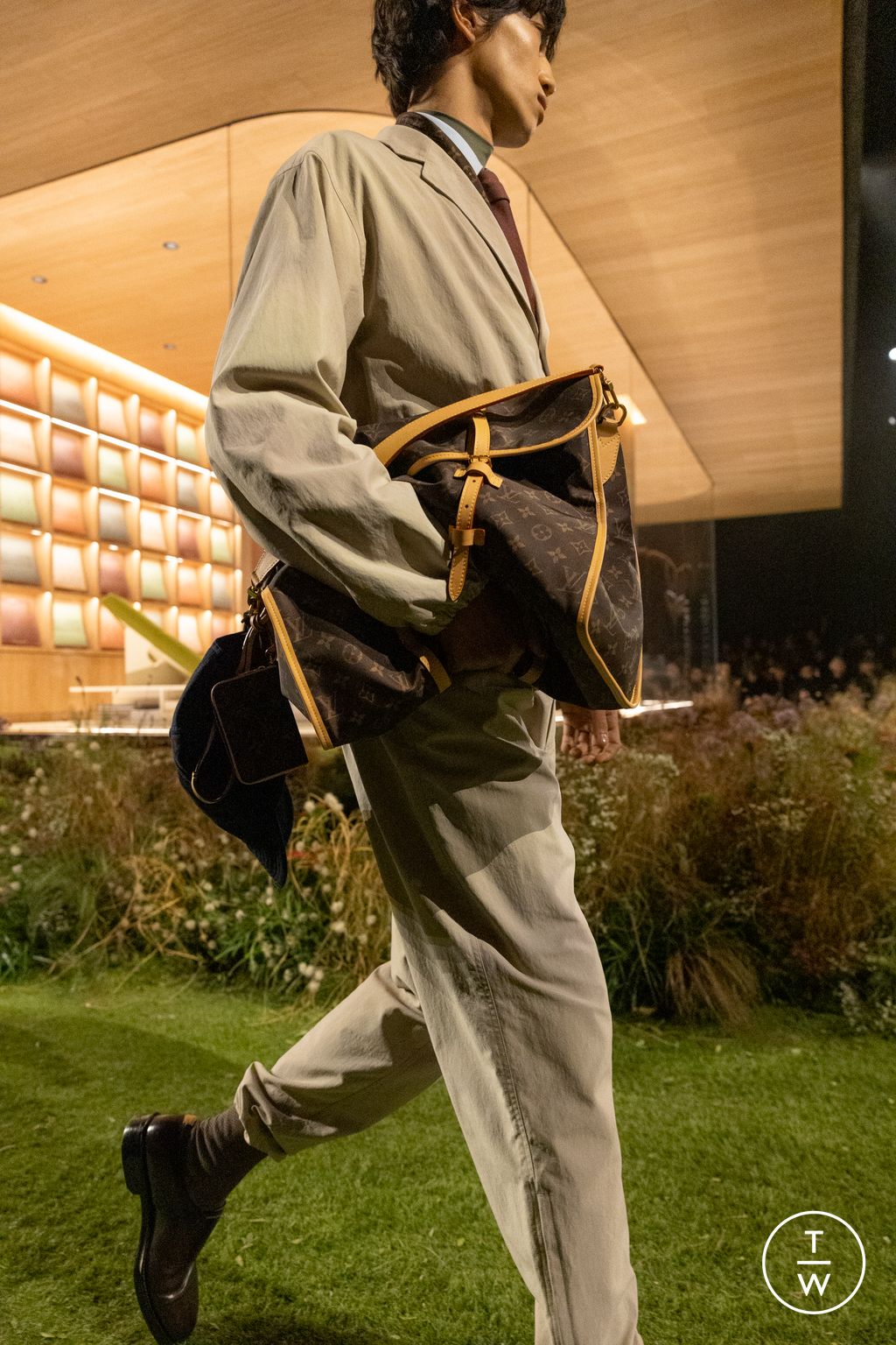 Fashion Week Paris Fall/Winter 2026 look 1 from the Louis Vuitton collection menswear accessories