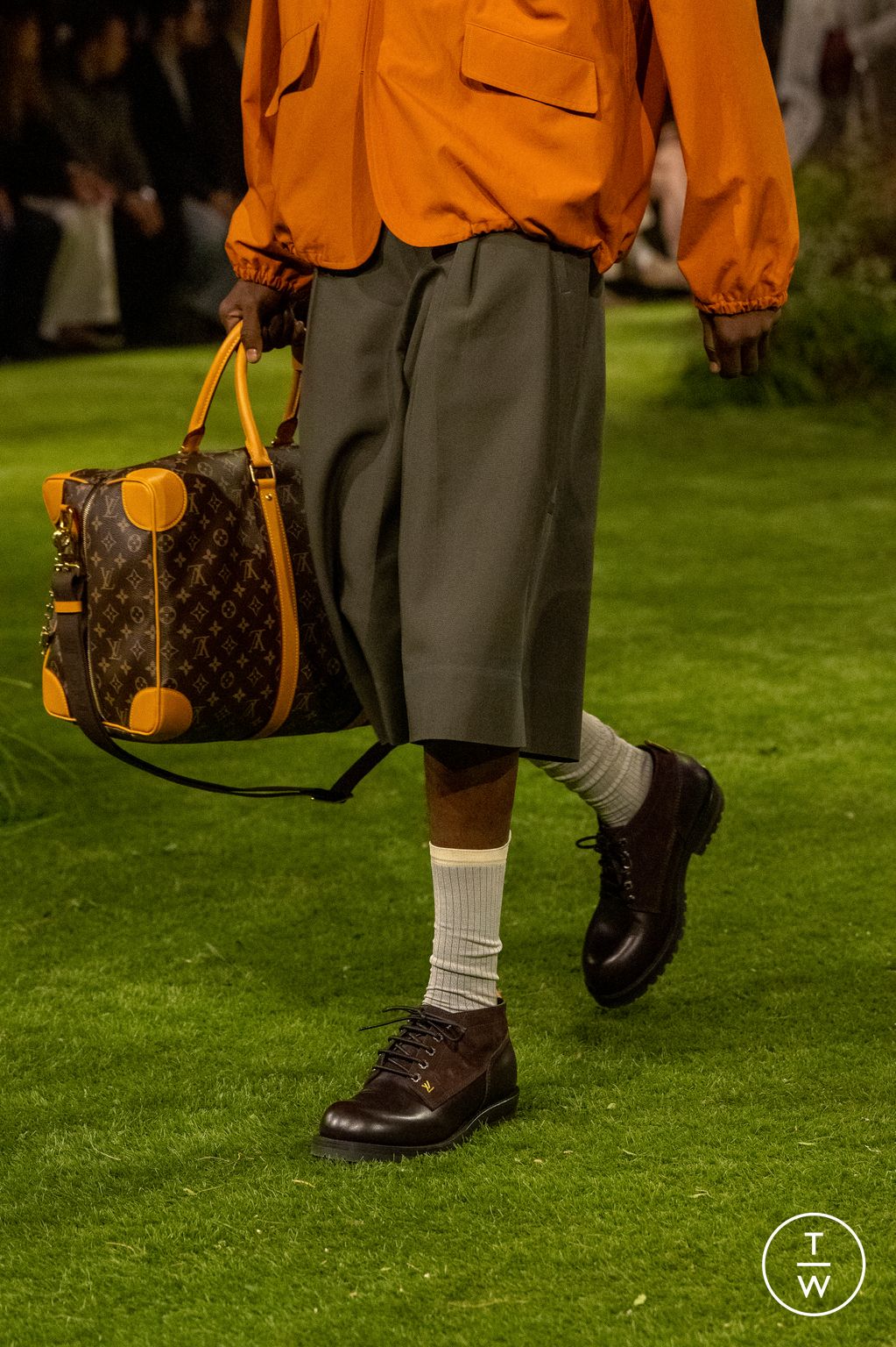 Fashion Week Paris Fall/Winter 2026 look 12 from the Louis Vuitton collection menswear accessories
