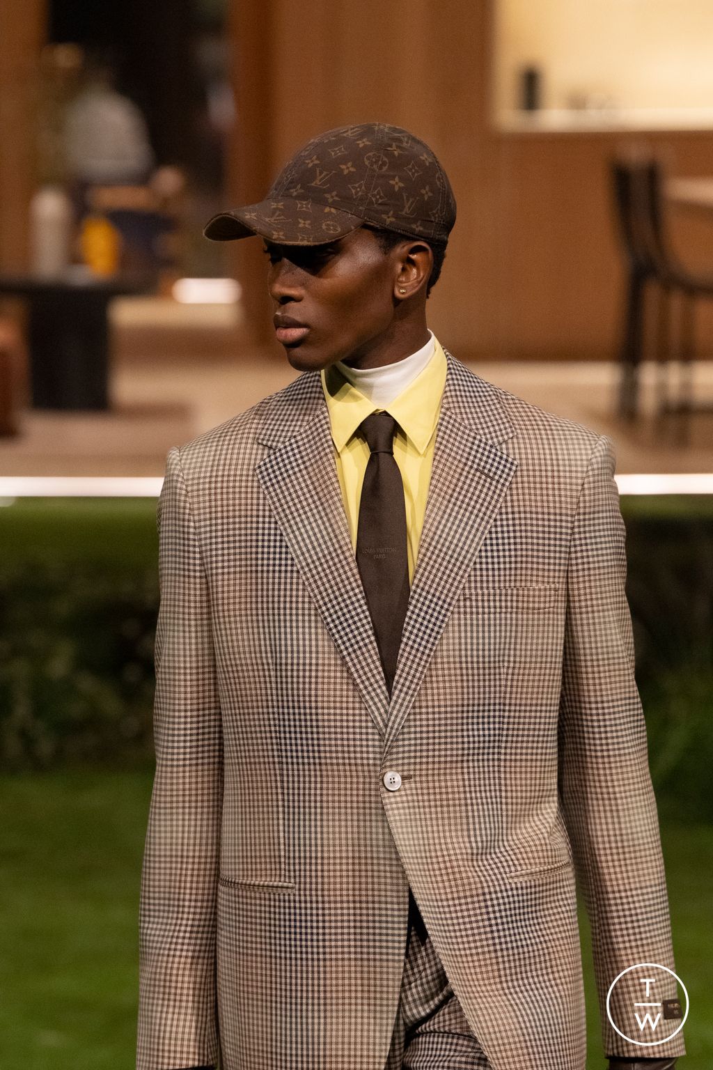 Fashion Week Paris Fall/Winter 2026 look 3 from the Louis Vuitton collection menswear accessories