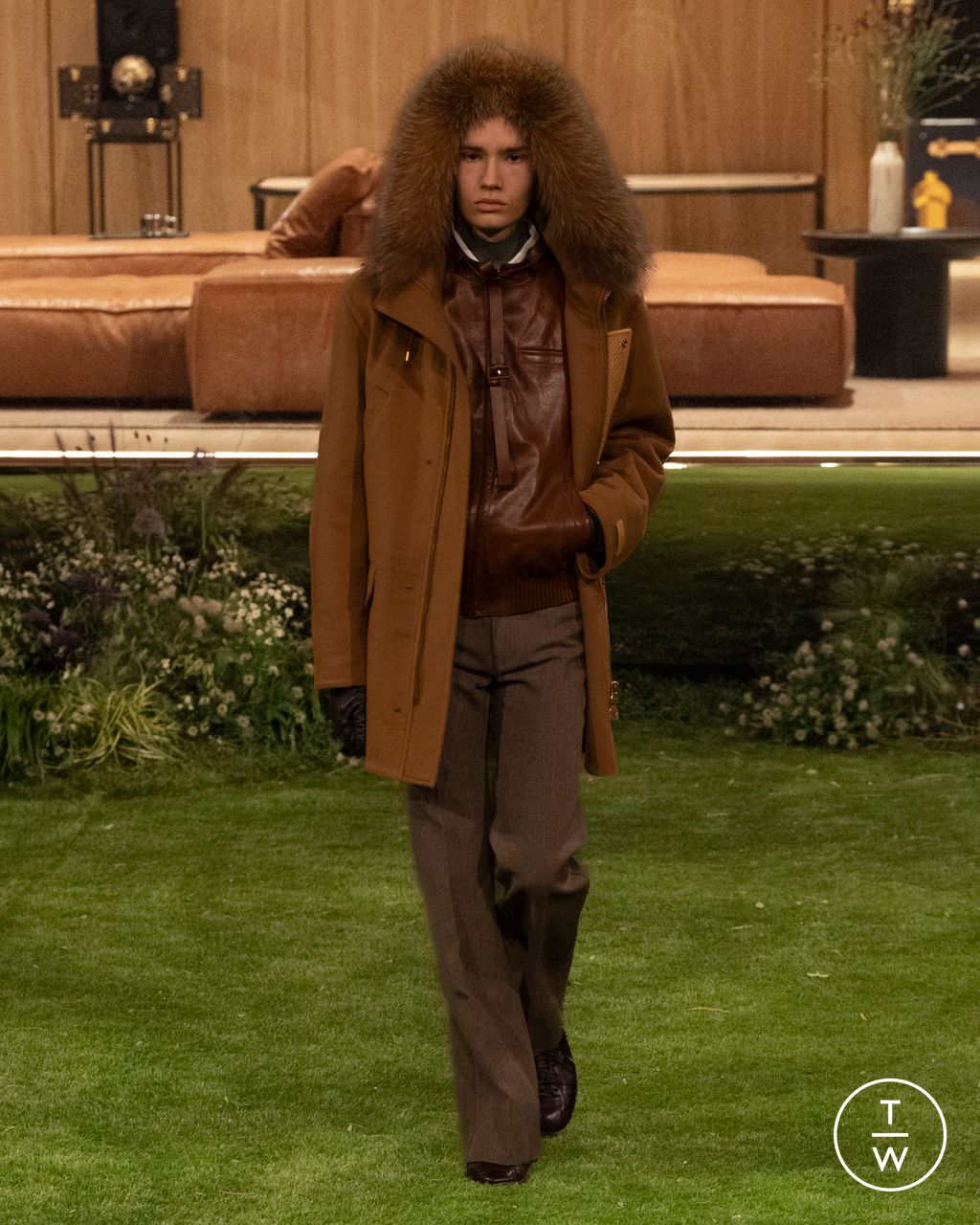 Fashion Week Paris Fall/Winter 2026 look 22 from the Louis Vuitton collection 男装