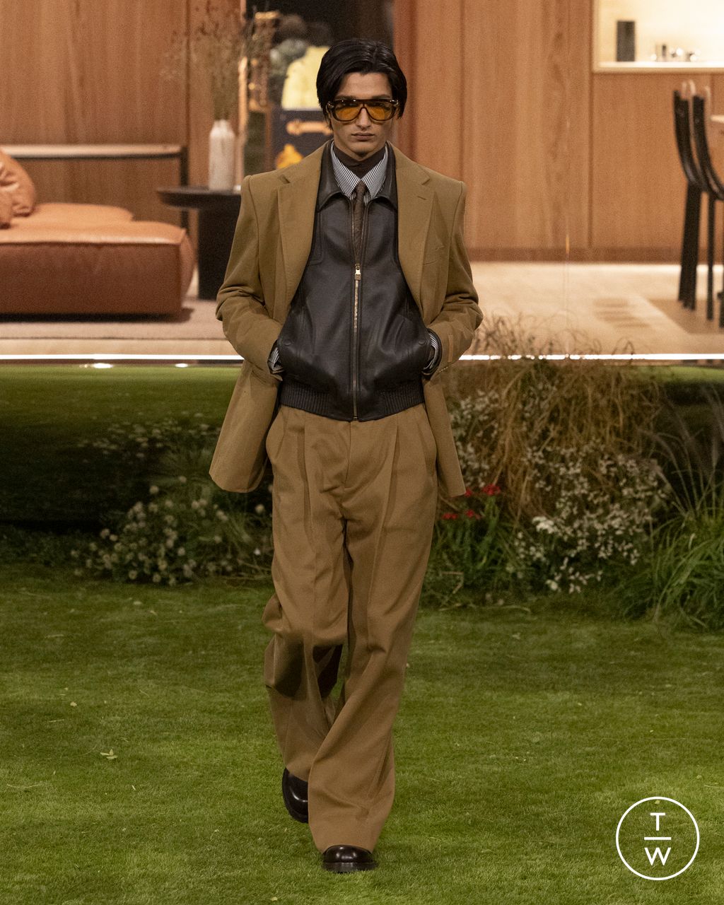 Fashion Week Paris Fall/Winter 2026 look 30 from the Louis Vuitton collection 男装