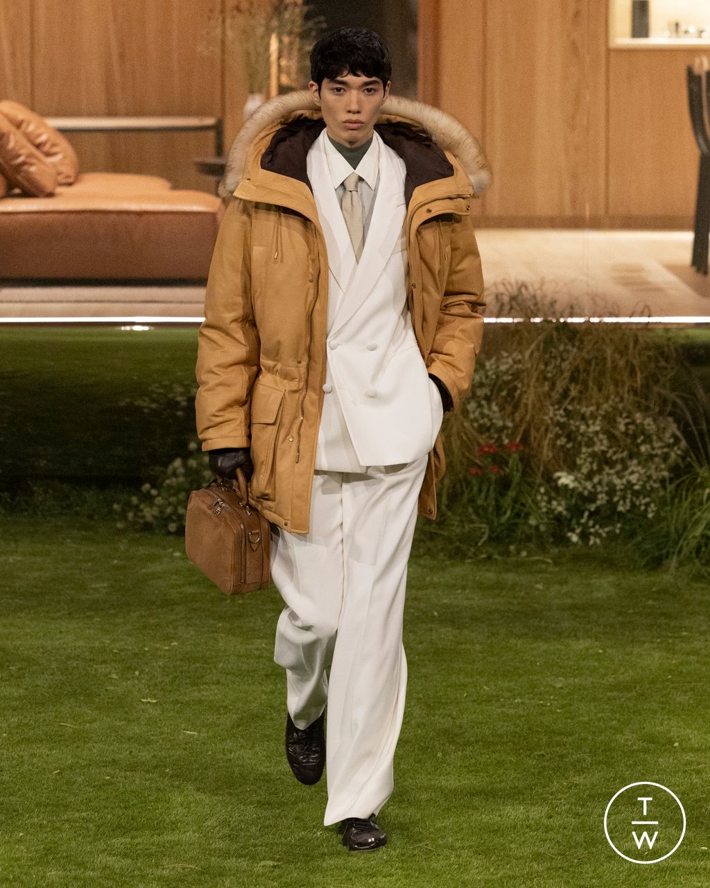 Fashion Week Paris Fall/Winter 2026 look 4 from the Louis Vuitton collection 男装