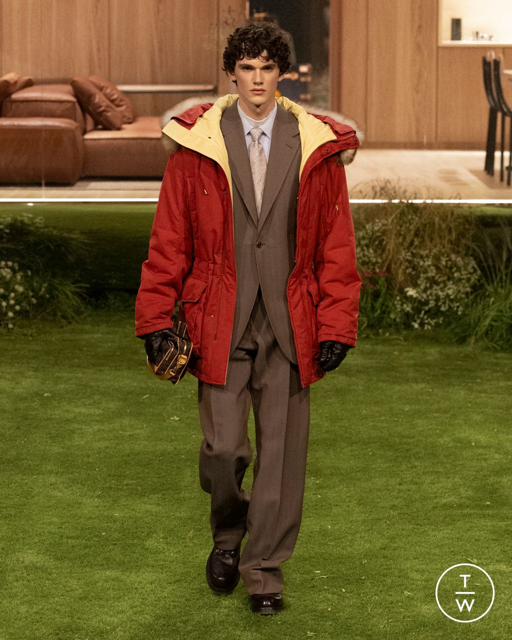 Fashion Week Paris Fall/Winter 2026 look 39 from the Louis Vuitton collection menswear