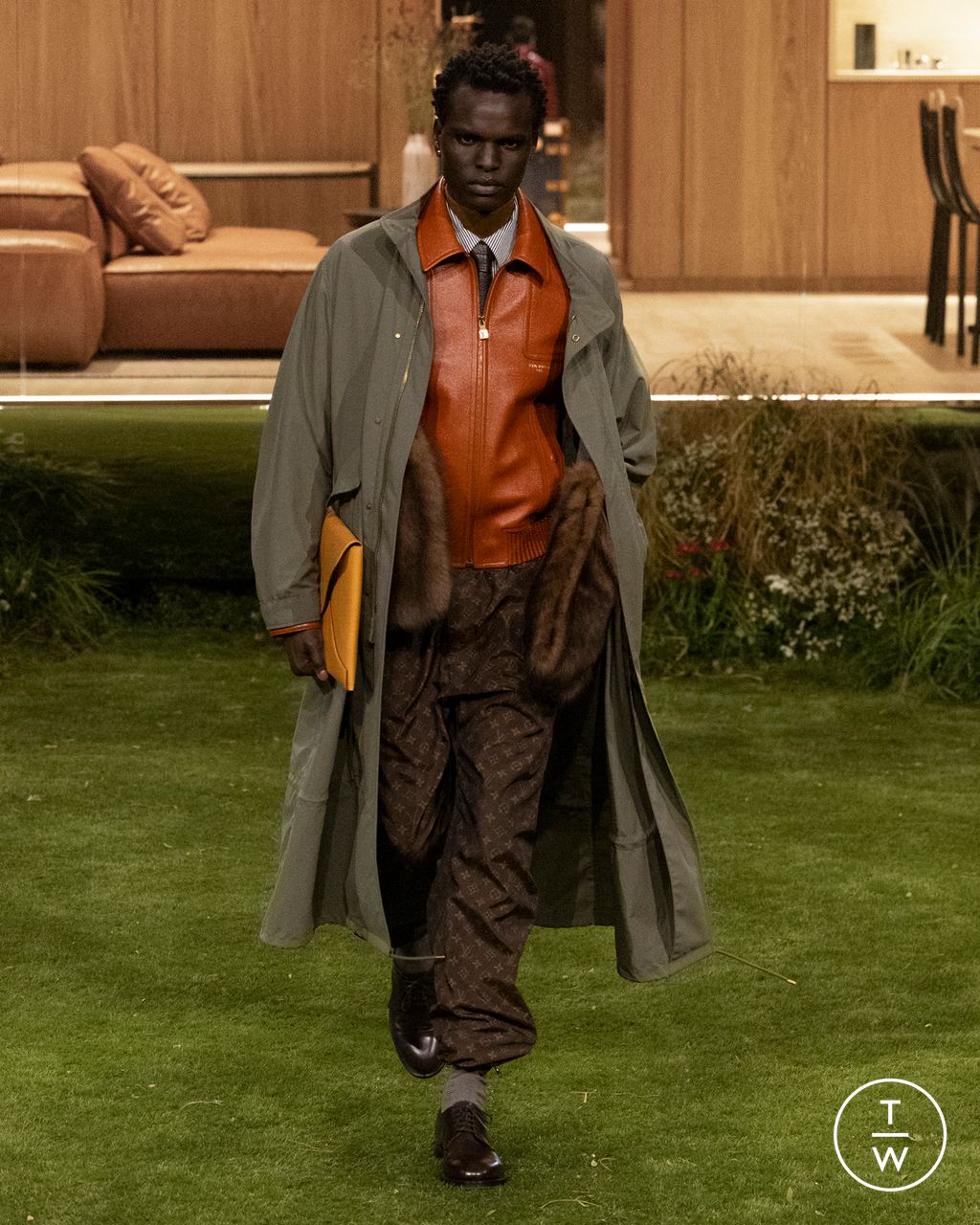 Fashion Week Paris Fall/Winter 2026 look 48 from the Louis Vuitton collection 男装