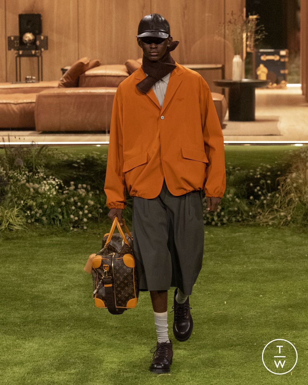 Fashion Week Paris Fall/Winter 2026 look 49 from the Louis Vuitton collection menswear