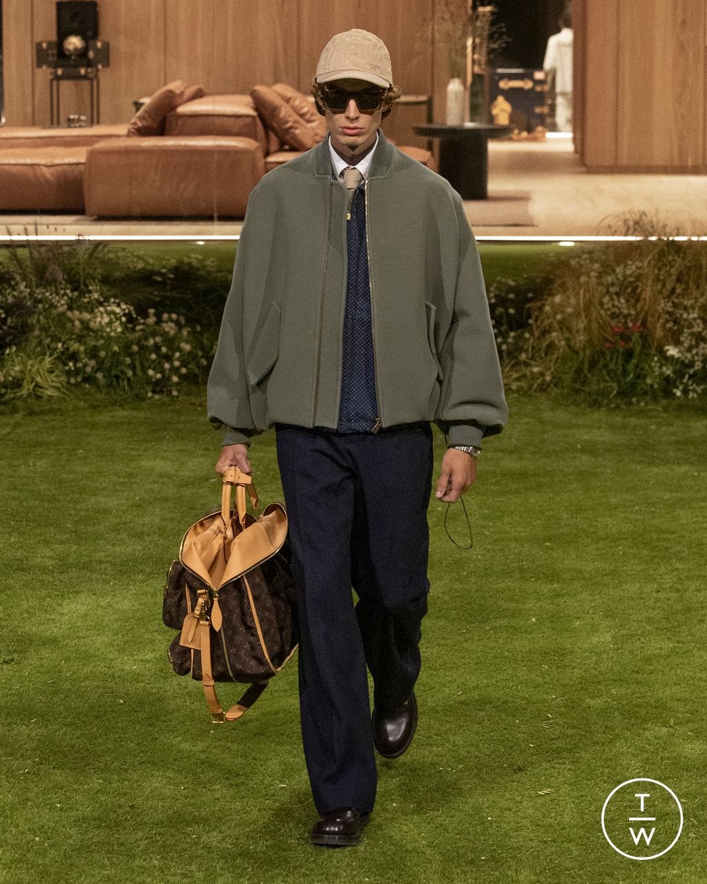 Fashion Week Paris Fall/Winter 2026 look 58 from the Louis Vuitton collection 男装