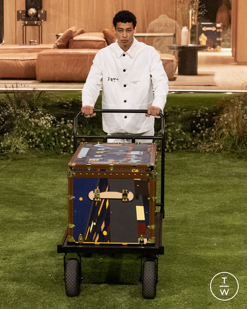 Fashion Week Paris Fall/Winter 2026 look 61 from the Louis Vuitton collection 男装