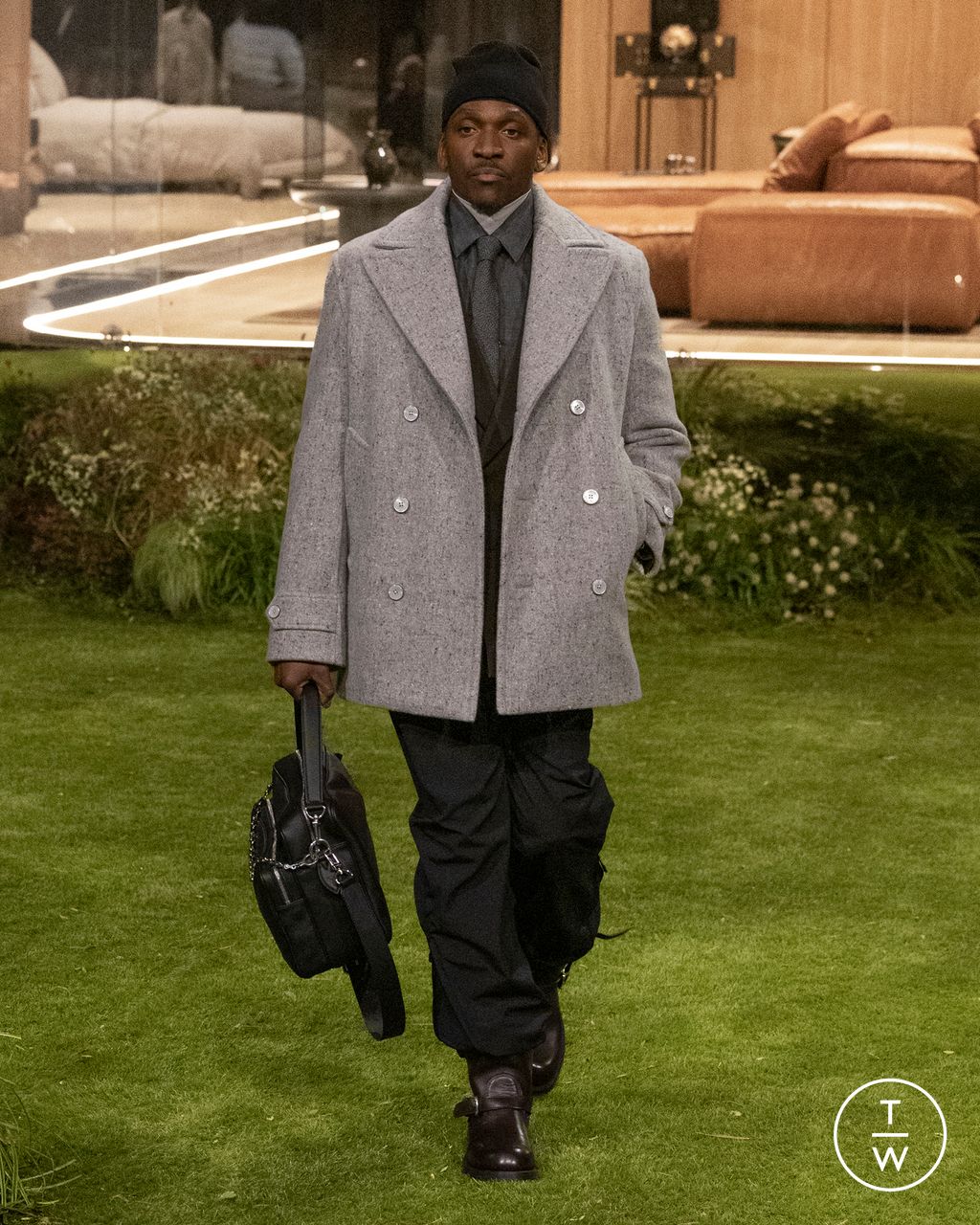 Fashion Week Paris Fall/Winter 2026 look 67 from the Louis Vuitton collection menswear