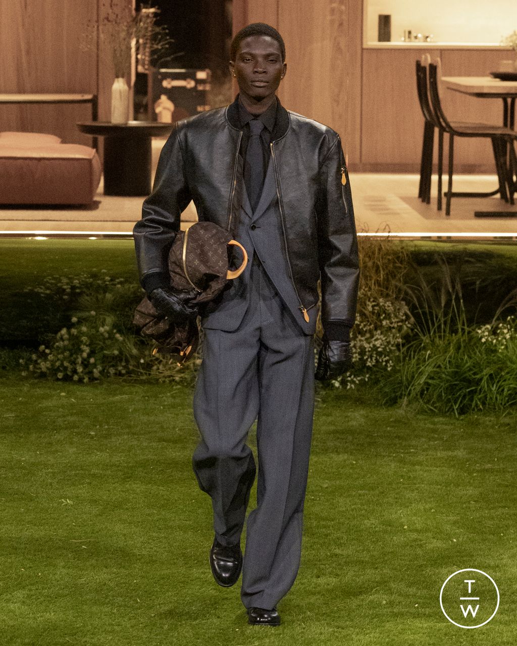 Fashion Week Paris Fall/Winter 2026 look 72 from the Louis Vuitton collection 男装