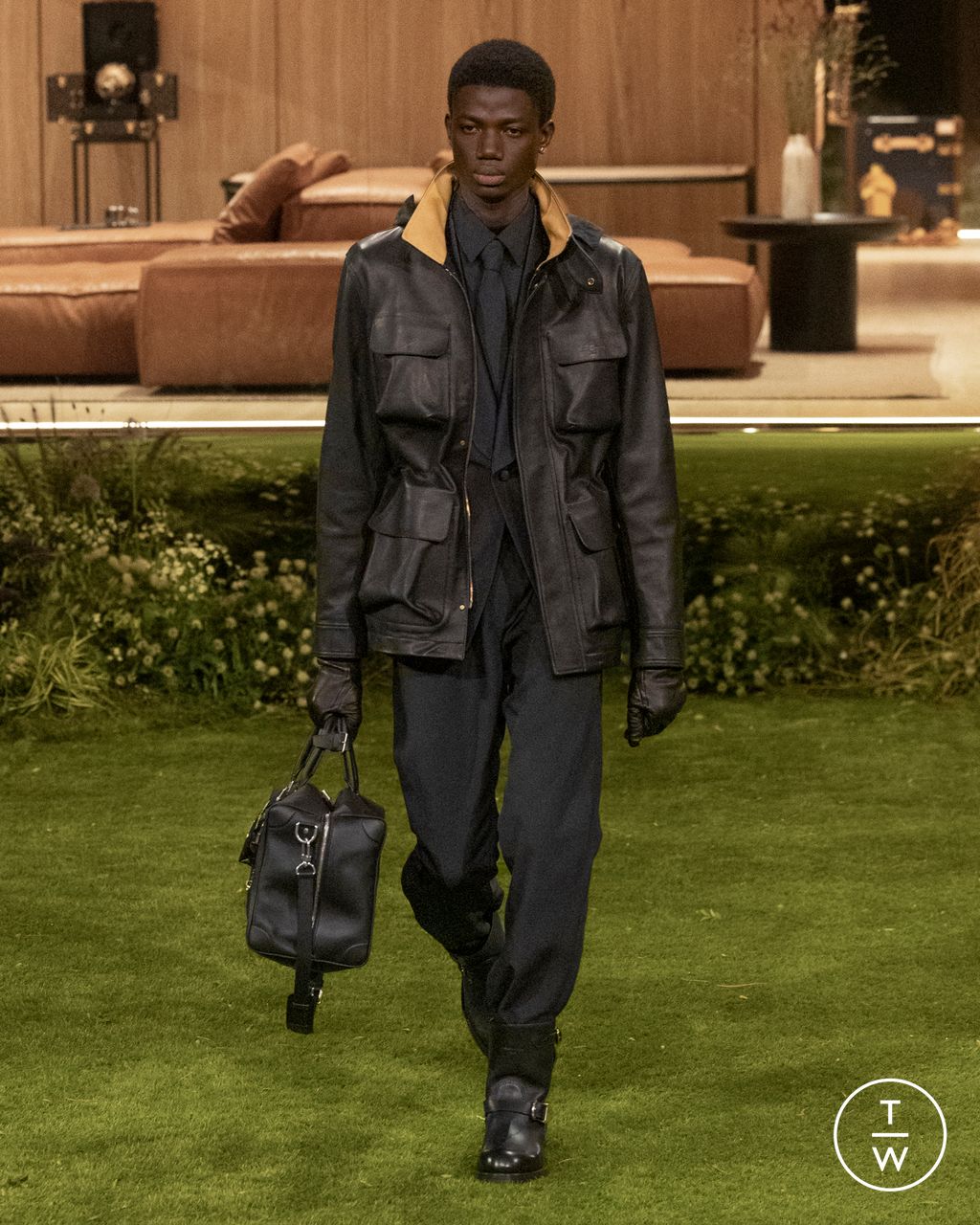 Fashion Week Paris Fall/Winter 2026 look 75 from the Louis Vuitton collection menswear