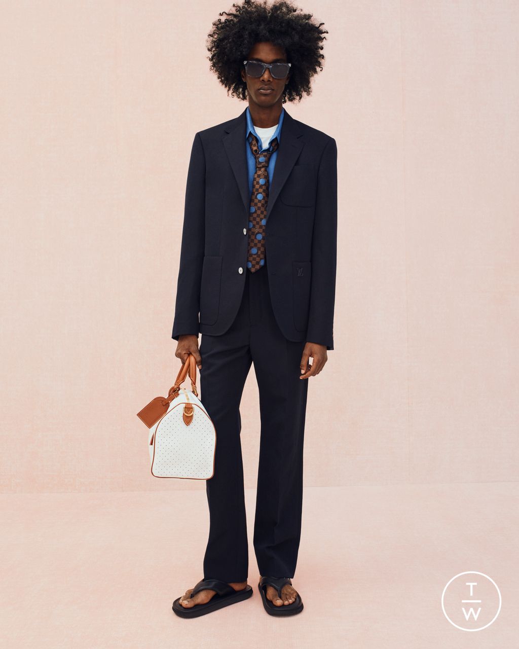 Fashion Week Paris Pre-Fall 2026 look 21 from the Louis Vuitton collection menswear