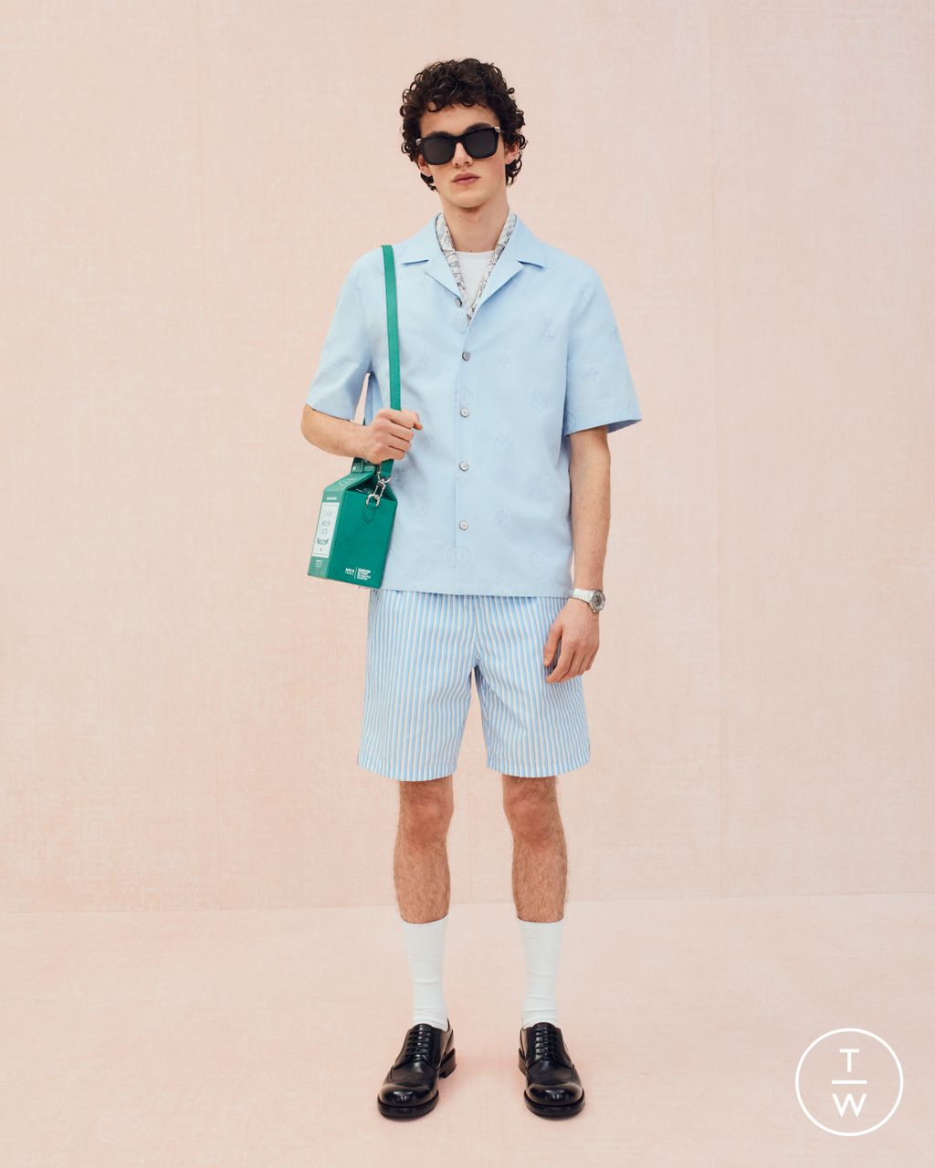 Fashion Week Paris Pre-Fall 2026 look 26 de la collection Louis Vuitton menswear