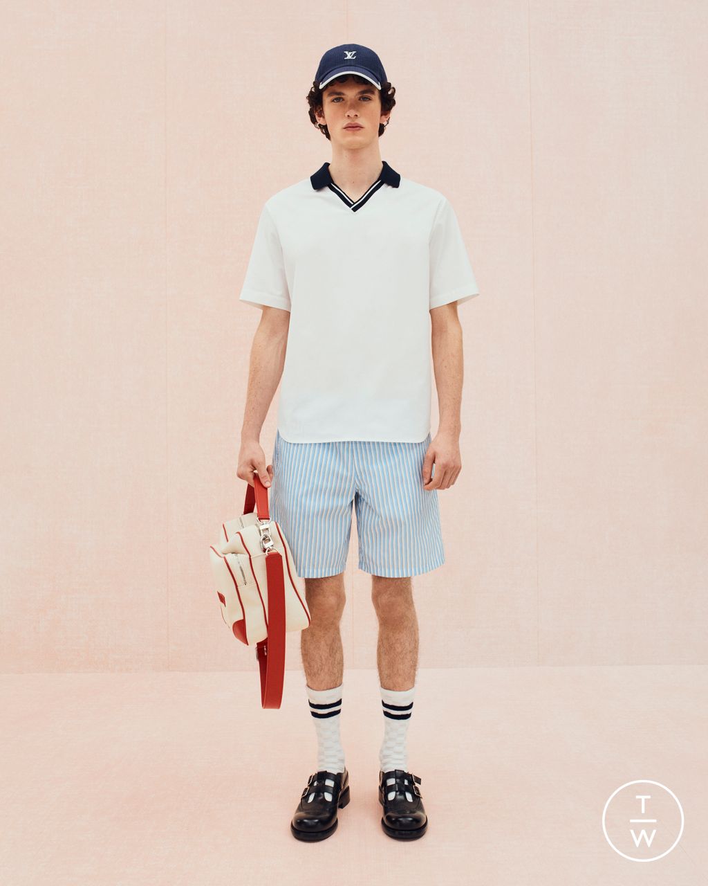 Fashion Week Paris Pre-Fall 2026 look 39 from the Louis Vuitton collection menswear