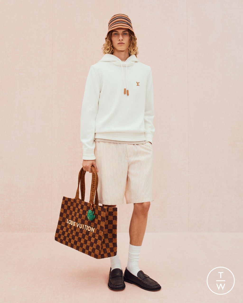 Fashion Week Paris Pre-Fall 2026 look 41 from the Louis Vuitton collection menswear