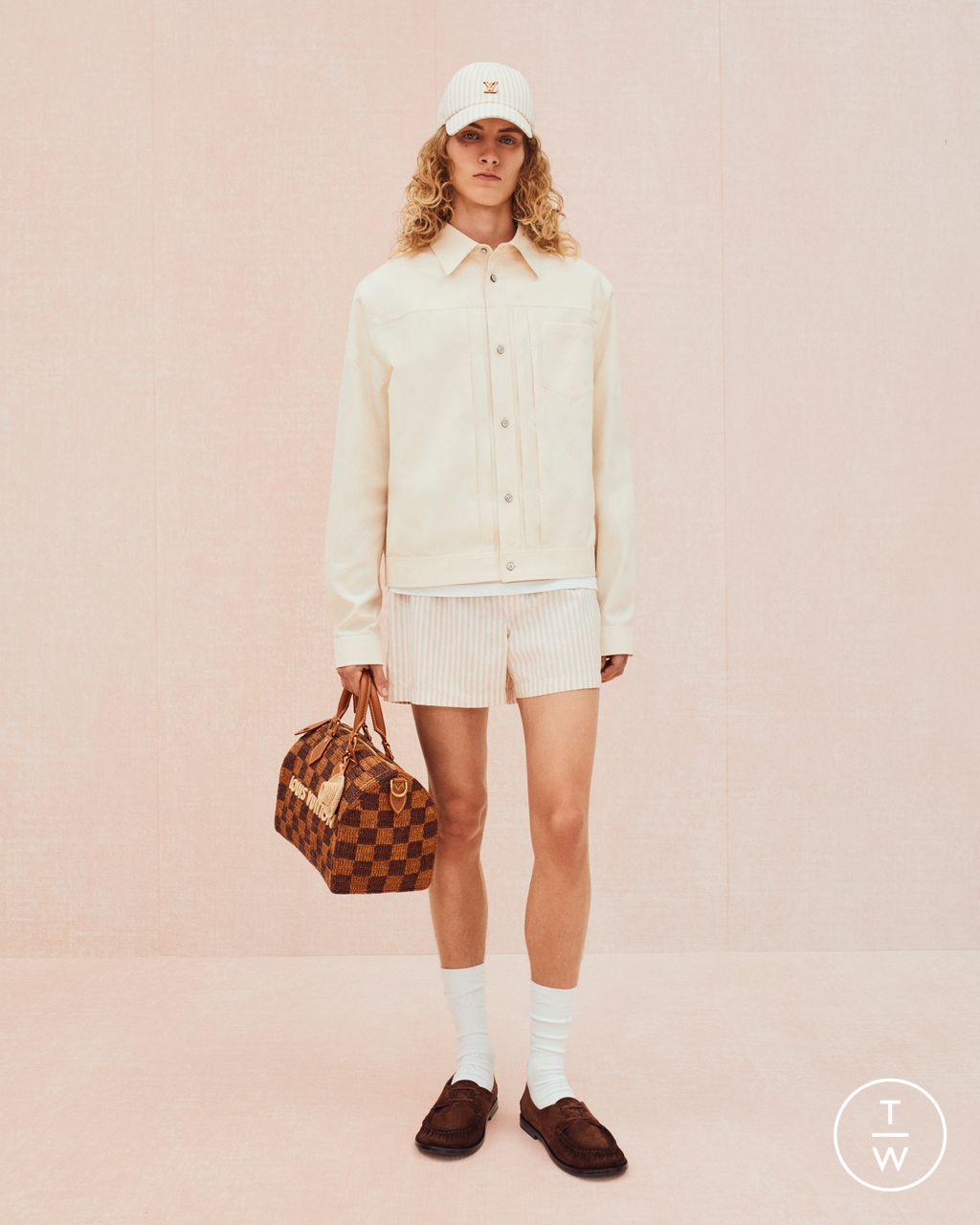 Fashion Week Paris Pre-Fall 2026 look 42 from the Louis Vuitton collection menswear