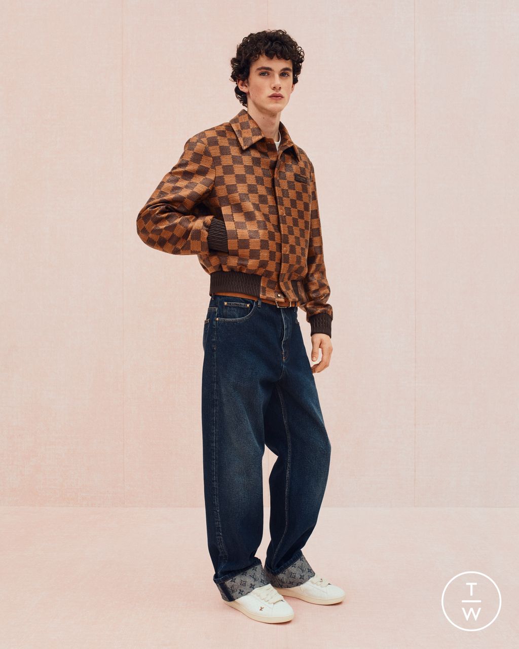 Fashion Week Paris Pre-Fall 2026 look 5 from the Louis Vuitton collection menswear