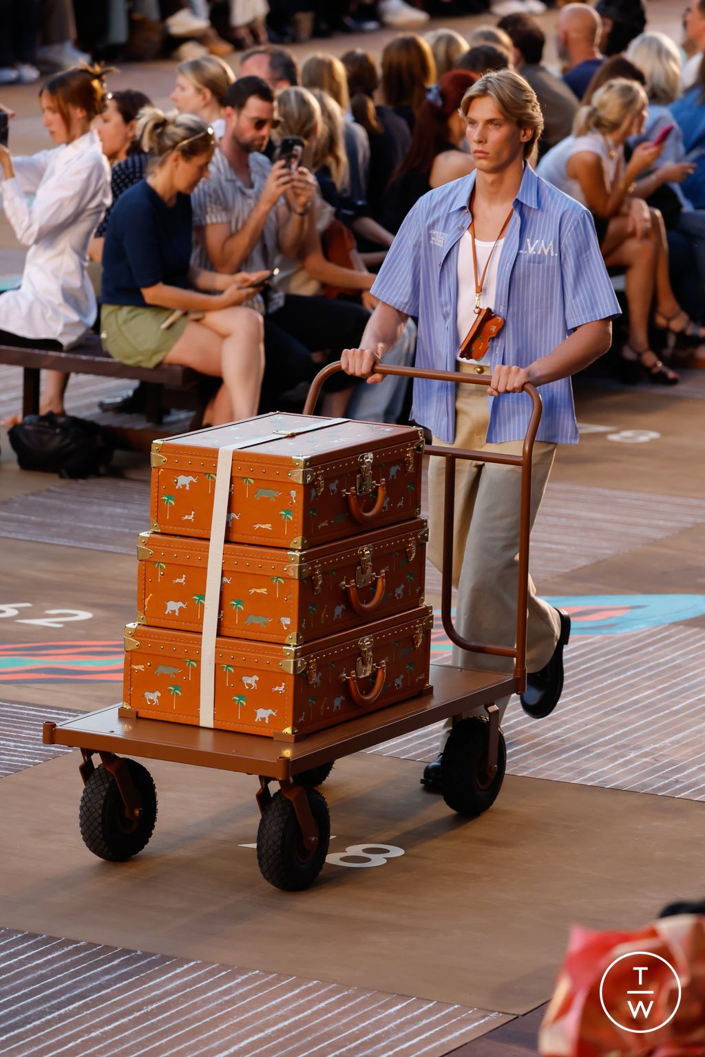 Fashion Week Paris Spring/Summer 2026 look 15 from the Louis Vuitton collection menswear accessories