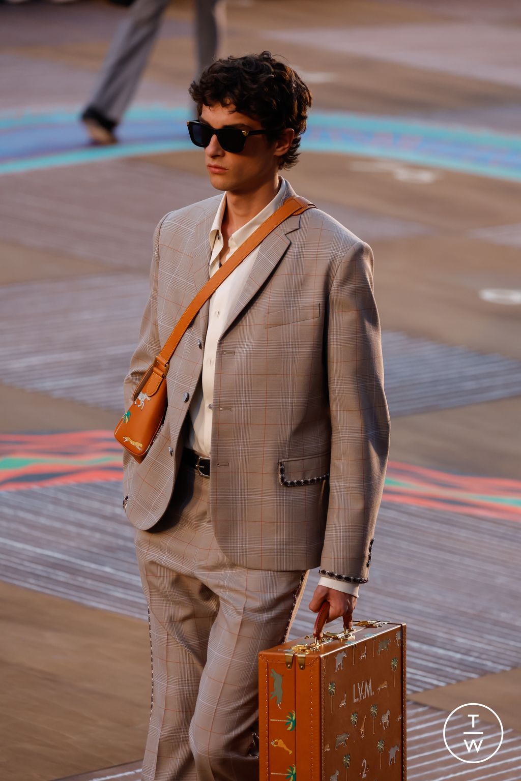 Fashion Week Paris Spring/Summer 2026 look 18 from the Louis Vuitton collection menswear accessories