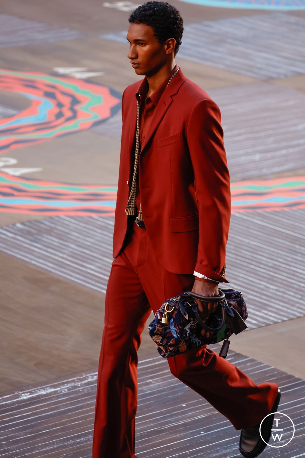 Fashion Week Paris Spring/Summer 2026 look 9 from the Louis Vuitton collection menswear accessories