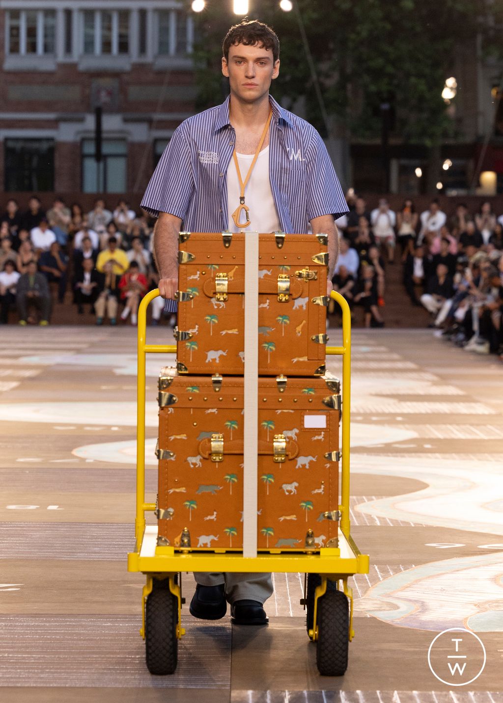 Fashion Week Paris Spring/Summer 2026 look 40 from the Louis Vuitton collection menswear