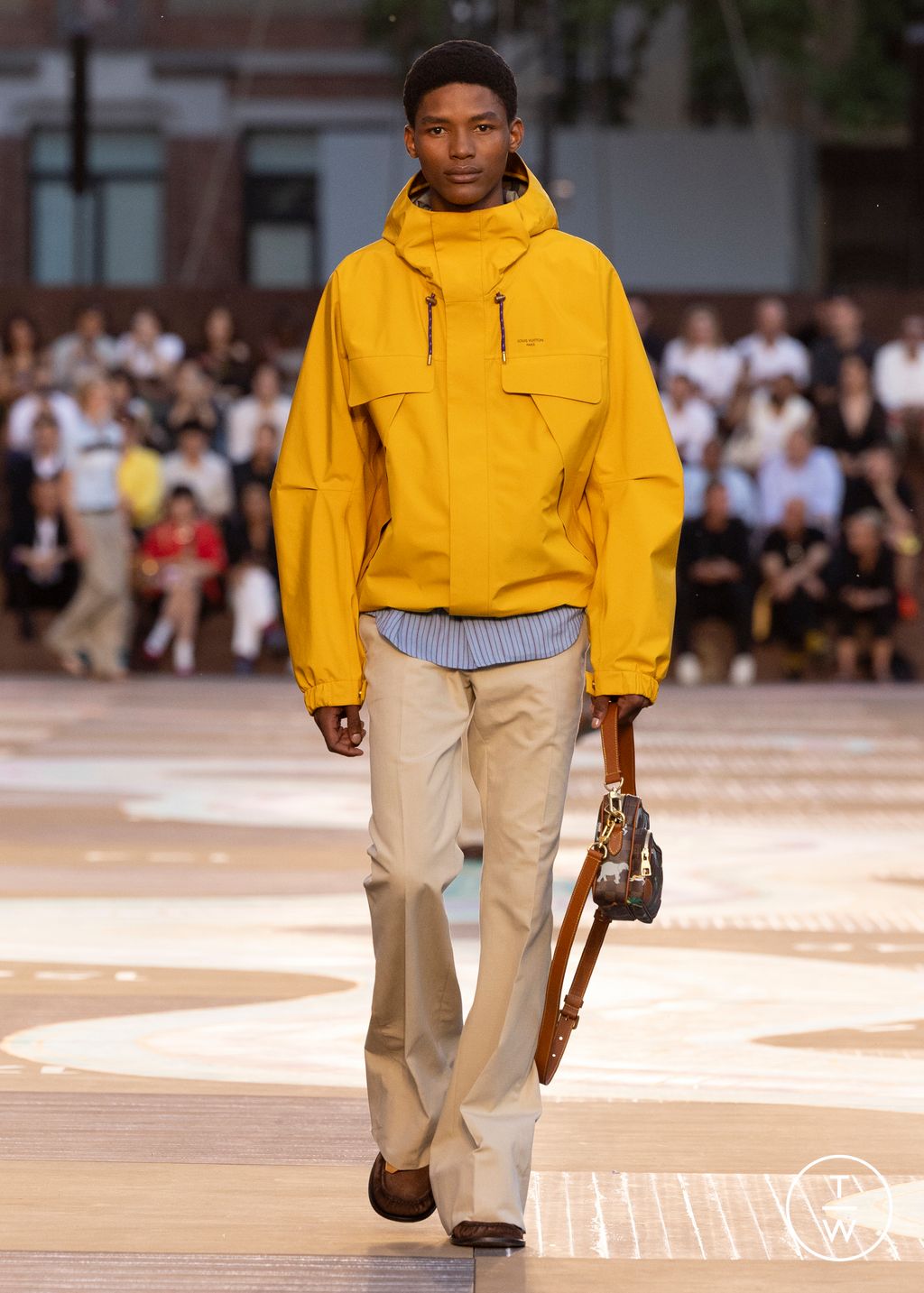 Fashion Week Paris Spring/Summer 2026 look 43 from the Louis Vuitton collection menswear