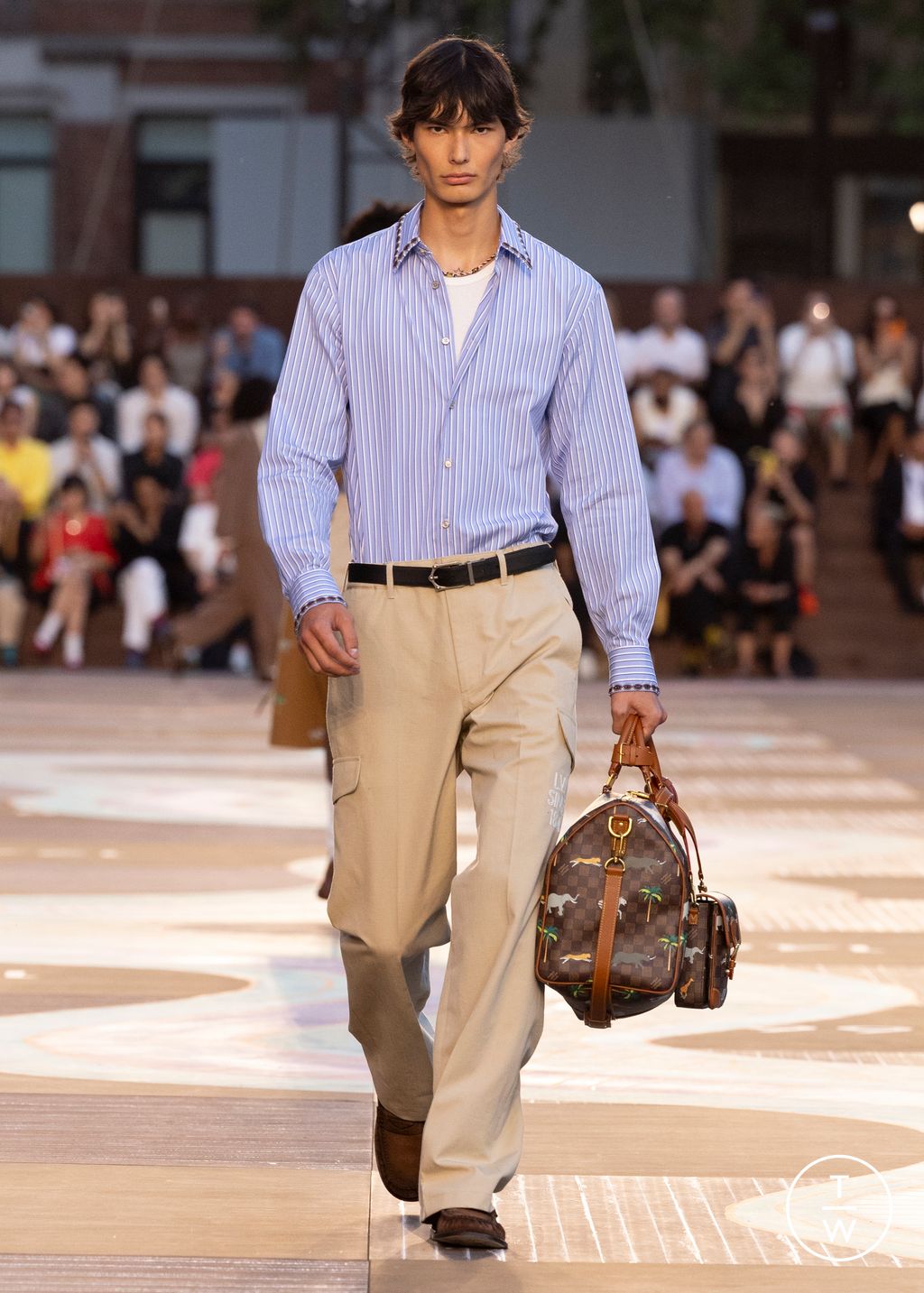Fashion Week Paris Spring/Summer 2026 look 44 from the Louis Vuitton collection menswear
