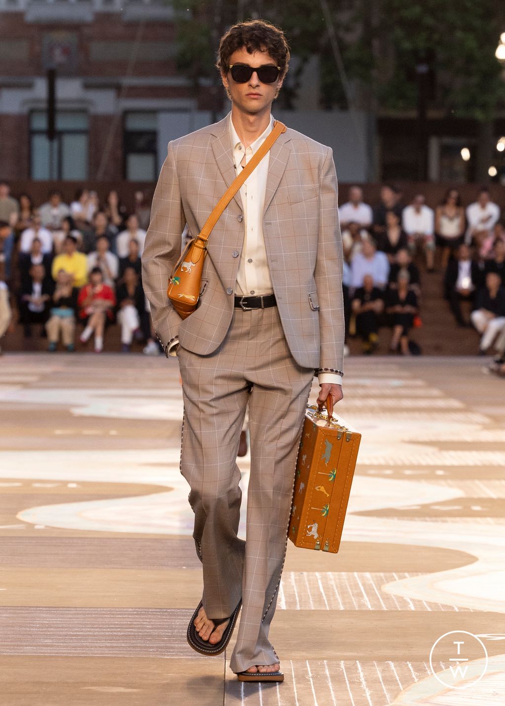 Fashion Week Paris Spring/Summer 2026 look 61 from the Louis Vuitton collection menswear