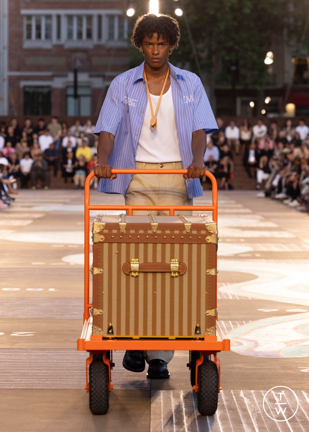 Fashion Week Paris Spring/Summer 2026 look 63 from the Louis Vuitton collection menswear