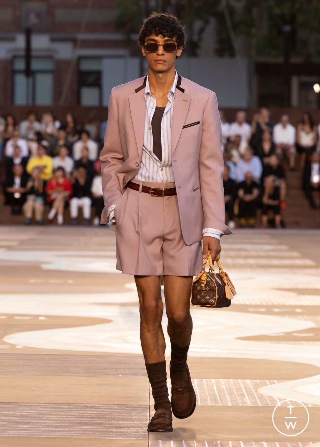 Fashion Week Paris Spring/Summer 2026 look 69 from the Louis Vuitton collection menswear