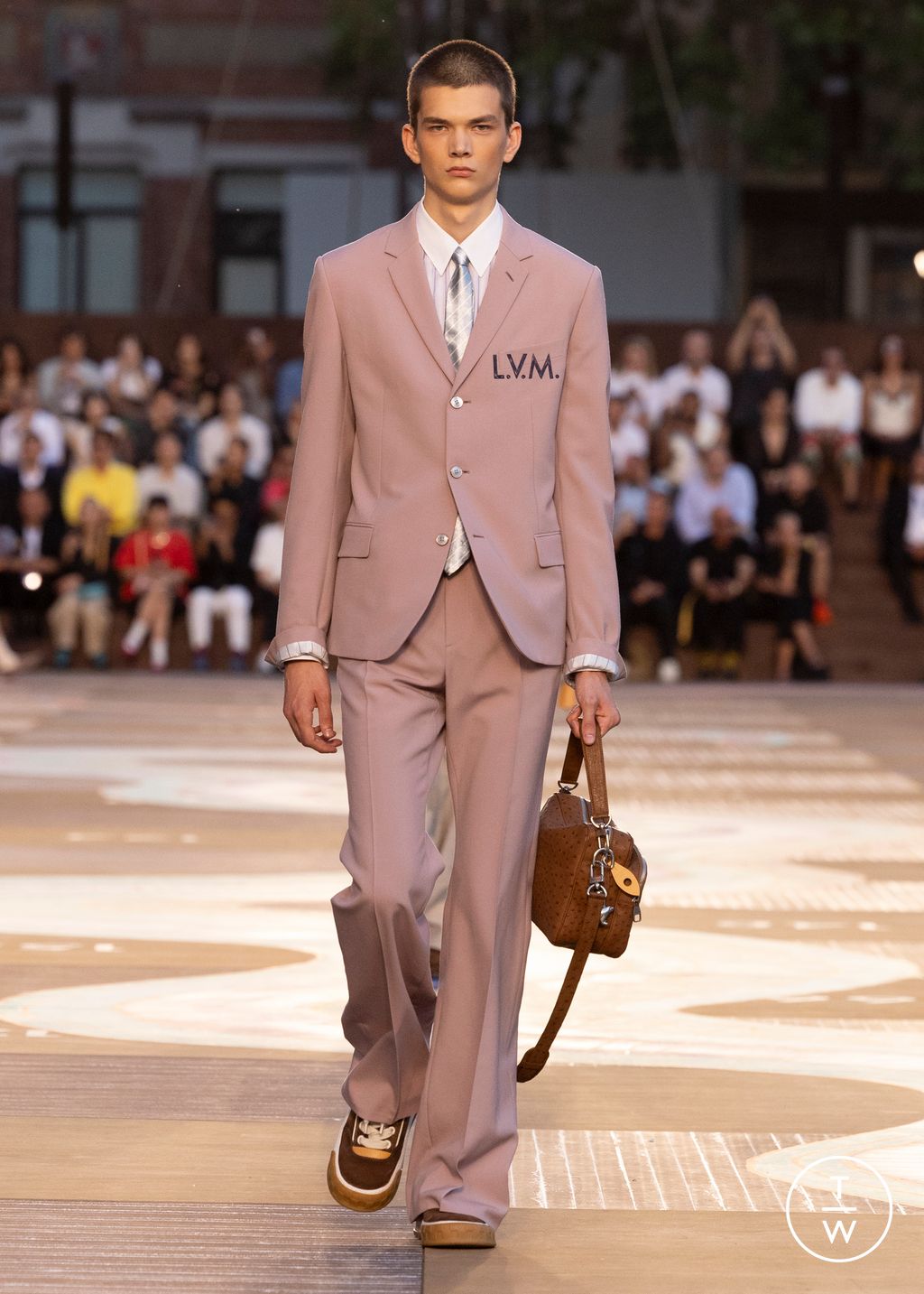 Fashion Week Paris Spring/Summer 2026 look 72 from the Louis Vuitton collection menswear