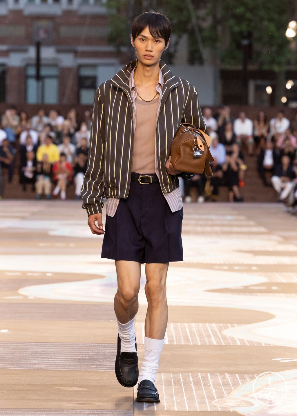 Fashion Week Paris Spring/Summer 2026 look 8 from the Louis Vuitton collection menswear