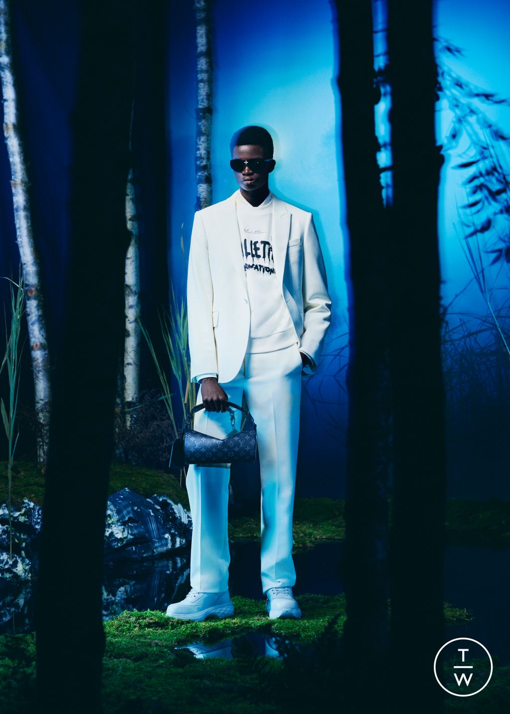 Fashion Week Paris Resort 2024 look 33 from the Louis Vuitton collection menswear