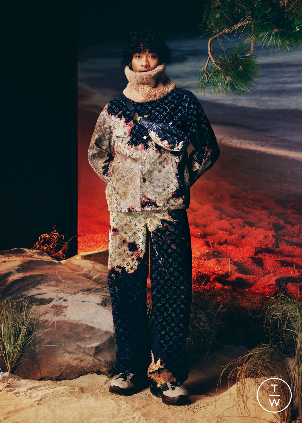 Fashion Week Paris Resort 2024 look 7 from the Louis Vuitton collection menswear