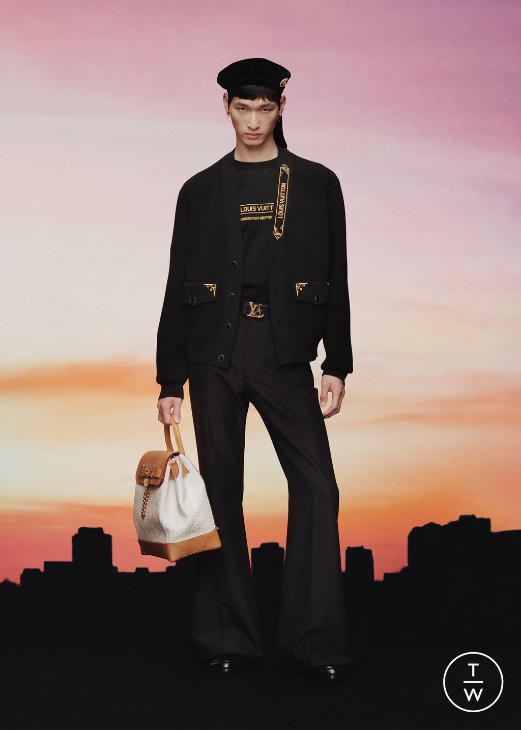 Fashion Week Paris Pre-Fall 2025 look 10 from the Louis Vuitton collection menswear