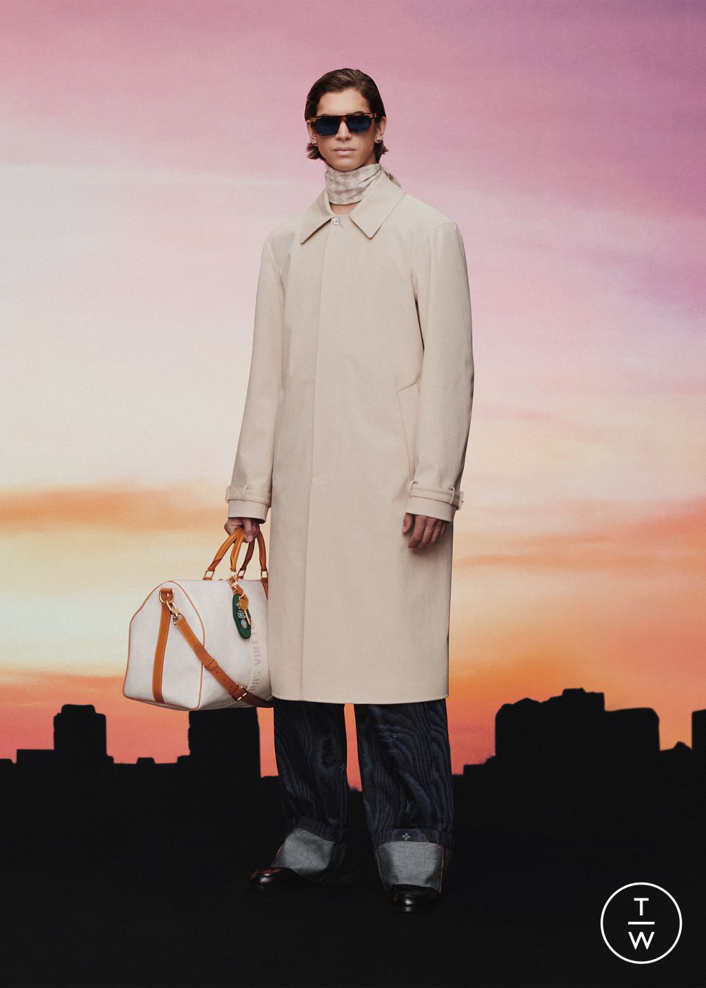 Fashion Week Paris Pre-Fall 2025 look 20 from the Louis Vuitton collection menswear