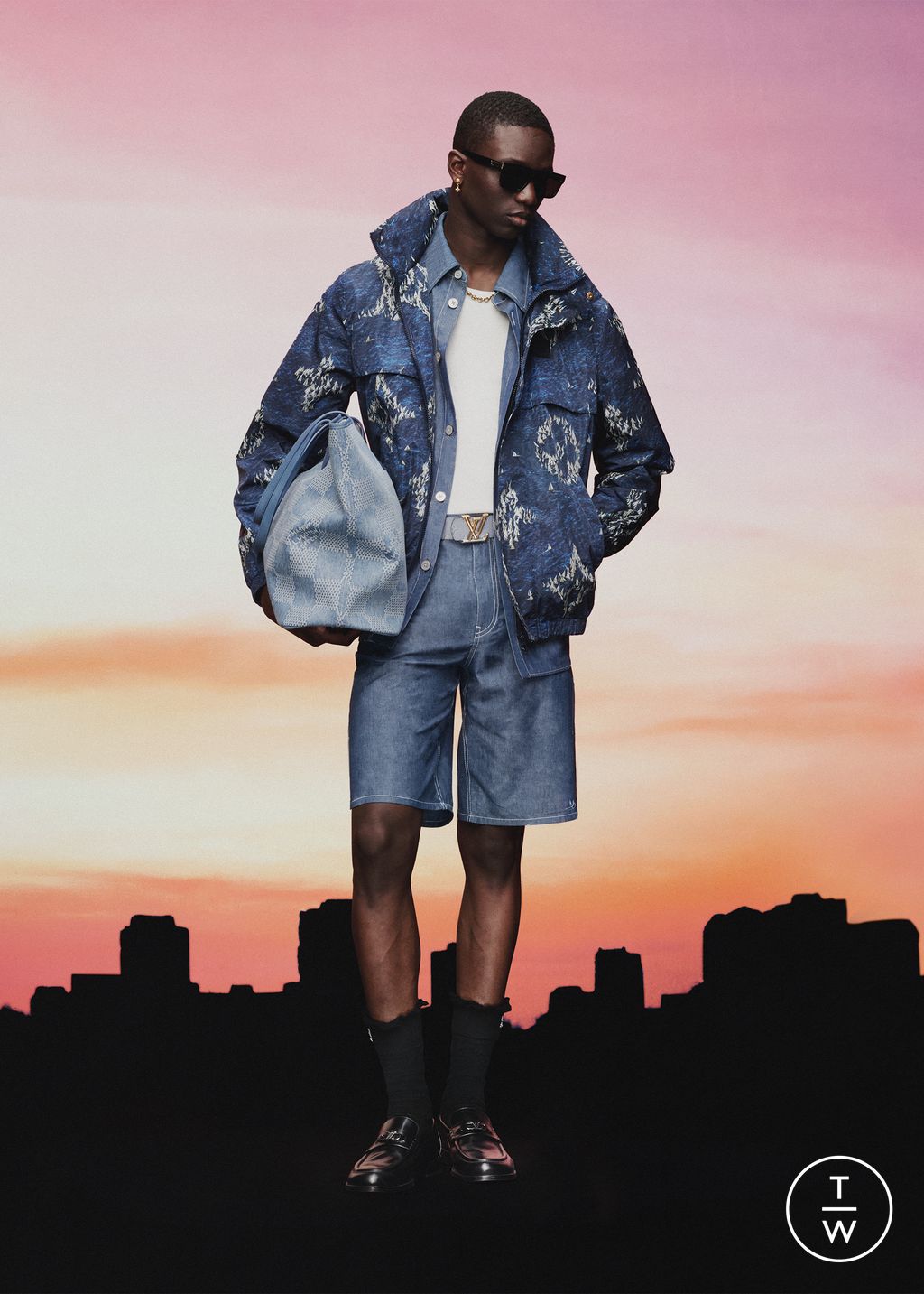 Fashion Week Paris Pre-Fall 2025 look 23 from the Louis Vuitton collection menswear