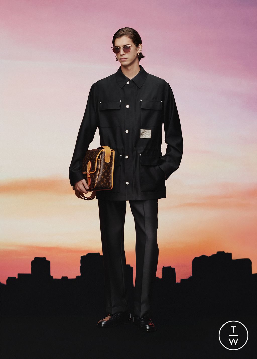 Fashion Week Paris Pre-Fall 2025 look 4 from the Louis Vuitton collection menswear