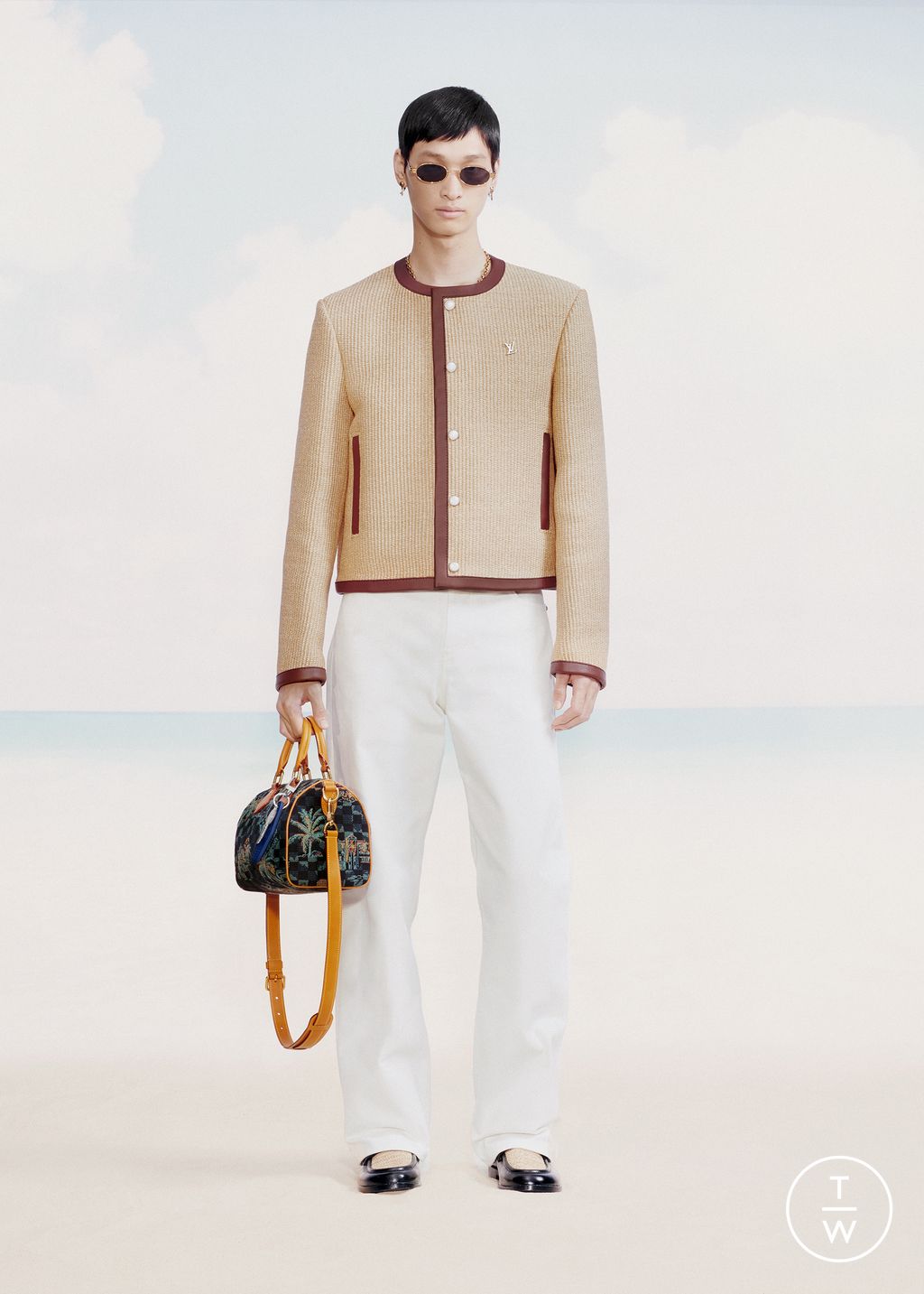 Fashion Week Paris Pre-Fall 2025 look 42 from the Louis Vuitton collection menswear