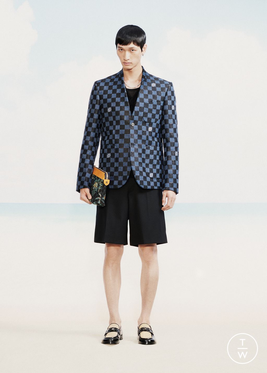 Fashion Week Paris Pre-Fall 2025 look 44 from the Louis Vuitton collection menswear