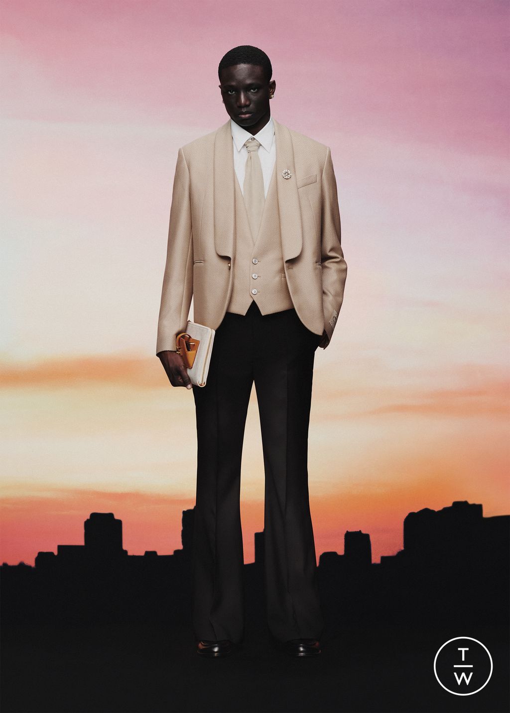 Fashion Week Paris Pre-Fall 2025 look 5 from the Louis Vuitton collection menswear