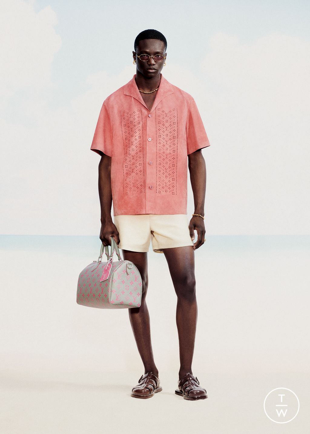 Fashion Week Paris Pre-Fall 2025 look 52 from the Louis Vuitton collection menswear