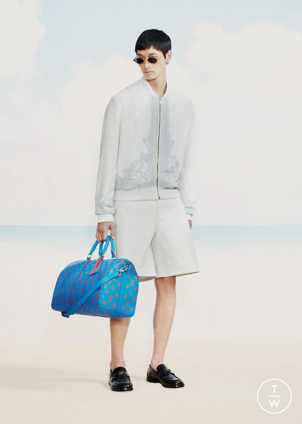 Fashion Week Paris Pre-Fall 2025 look 54 from the Louis Vuitton collection menswear
