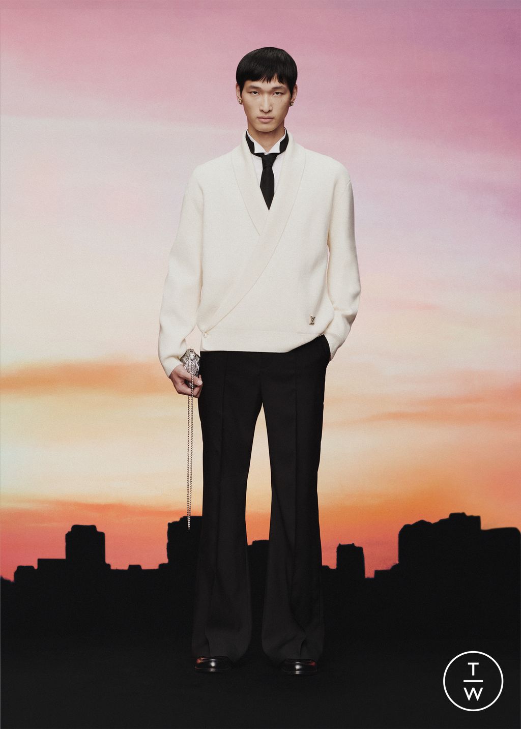 Fashion Week Paris Pre-Fall 2025 look 6 from the Louis Vuitton collection menswear