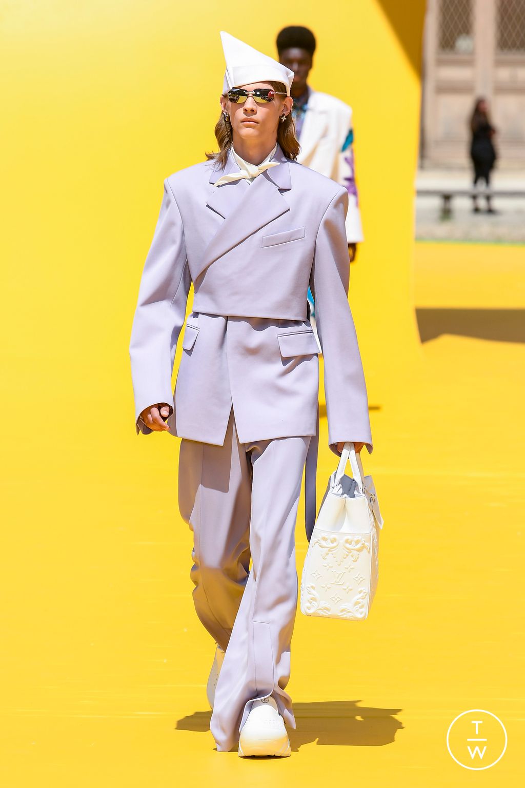 Fashion Week Paris Spring/Summer 2023 look 4 from the Louis Vuitton collection menswear
