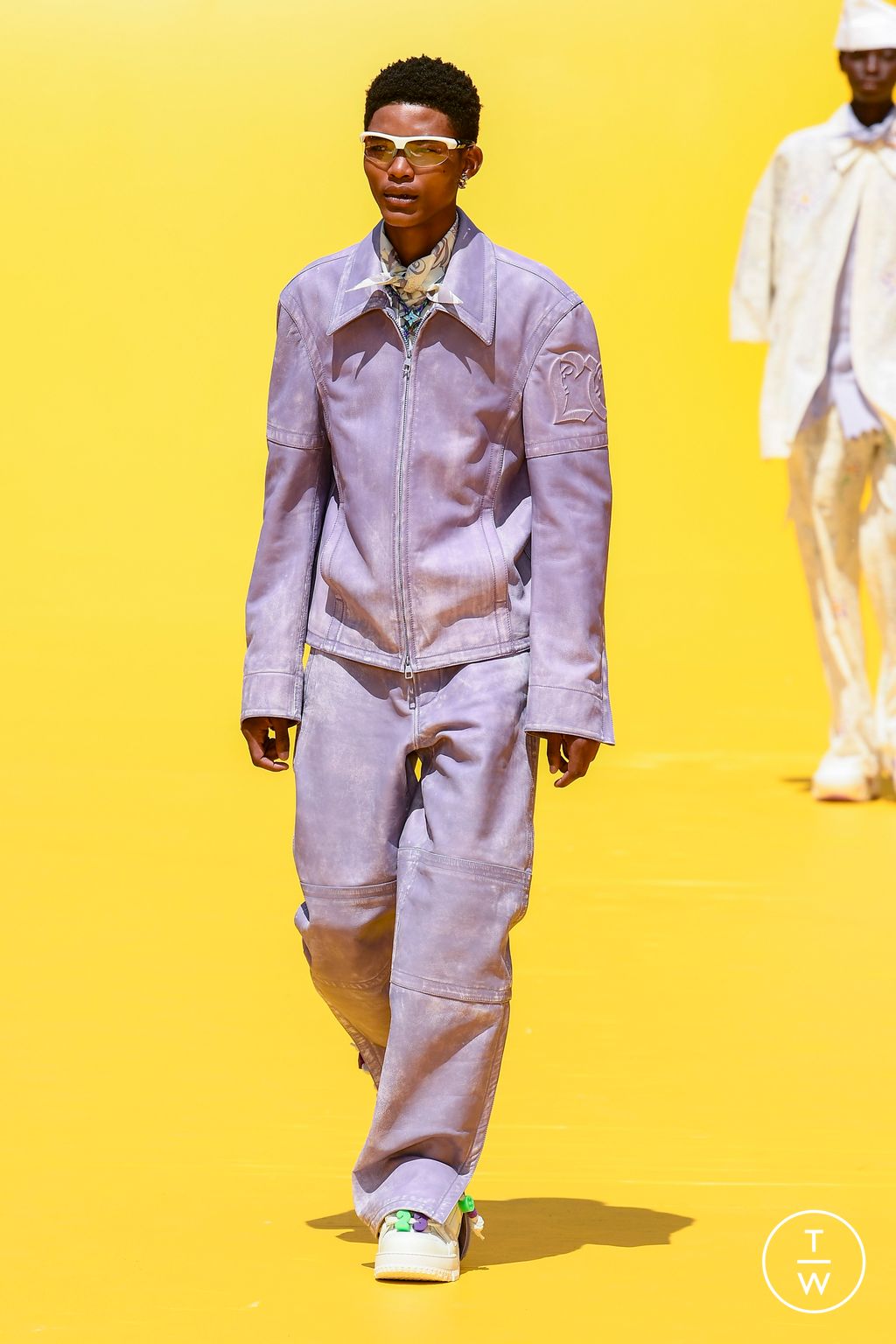 Fashion Week Paris Spring/Summer 2023 look 10 from the Louis Vuitton collection menswear