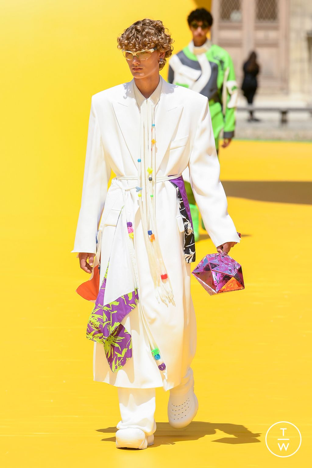 Fashion Week Paris Spring/Summer 2023 look 14 from the Louis Vuitton collection 男装