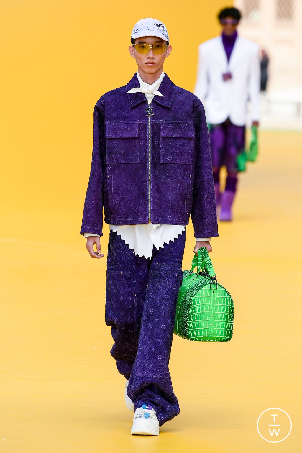 Fashion Week Paris Spring/Summer 2023 look 17 from the Louis Vuitton collection 男装