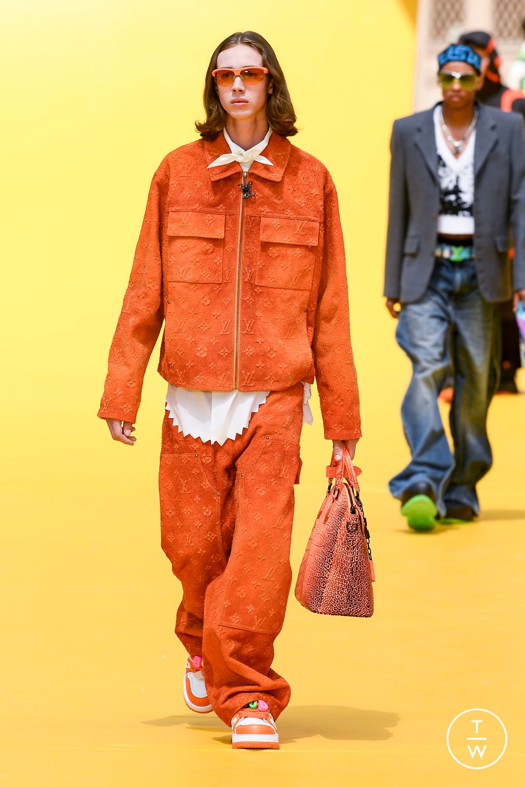 Fashion Week Paris Spring/Summer 2023 look 30 from the Louis Vuitton collection 男装